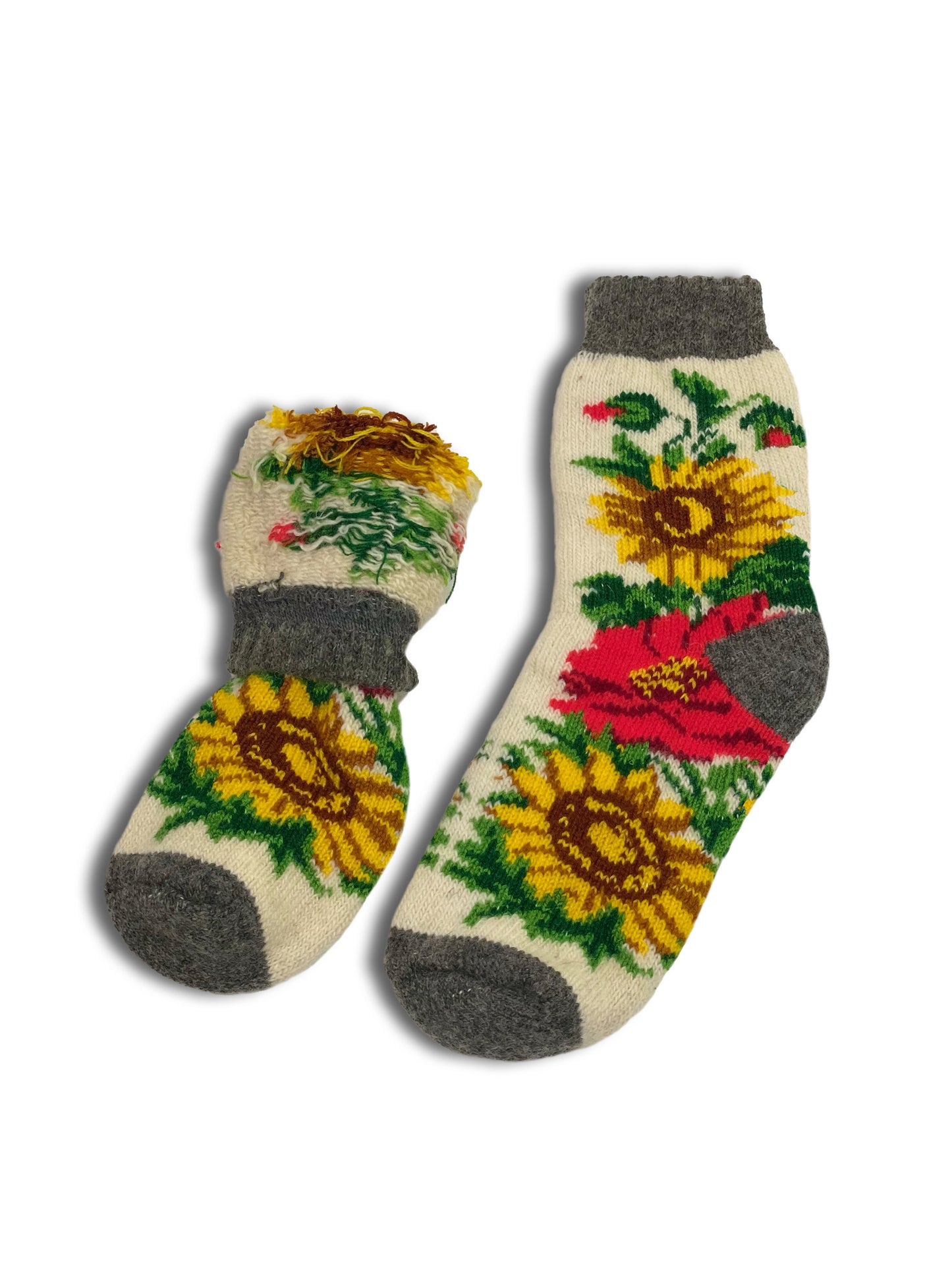 Keep the summer paradise in mind with BääBää sunflower and poppy with wool socks, a great gift idea!